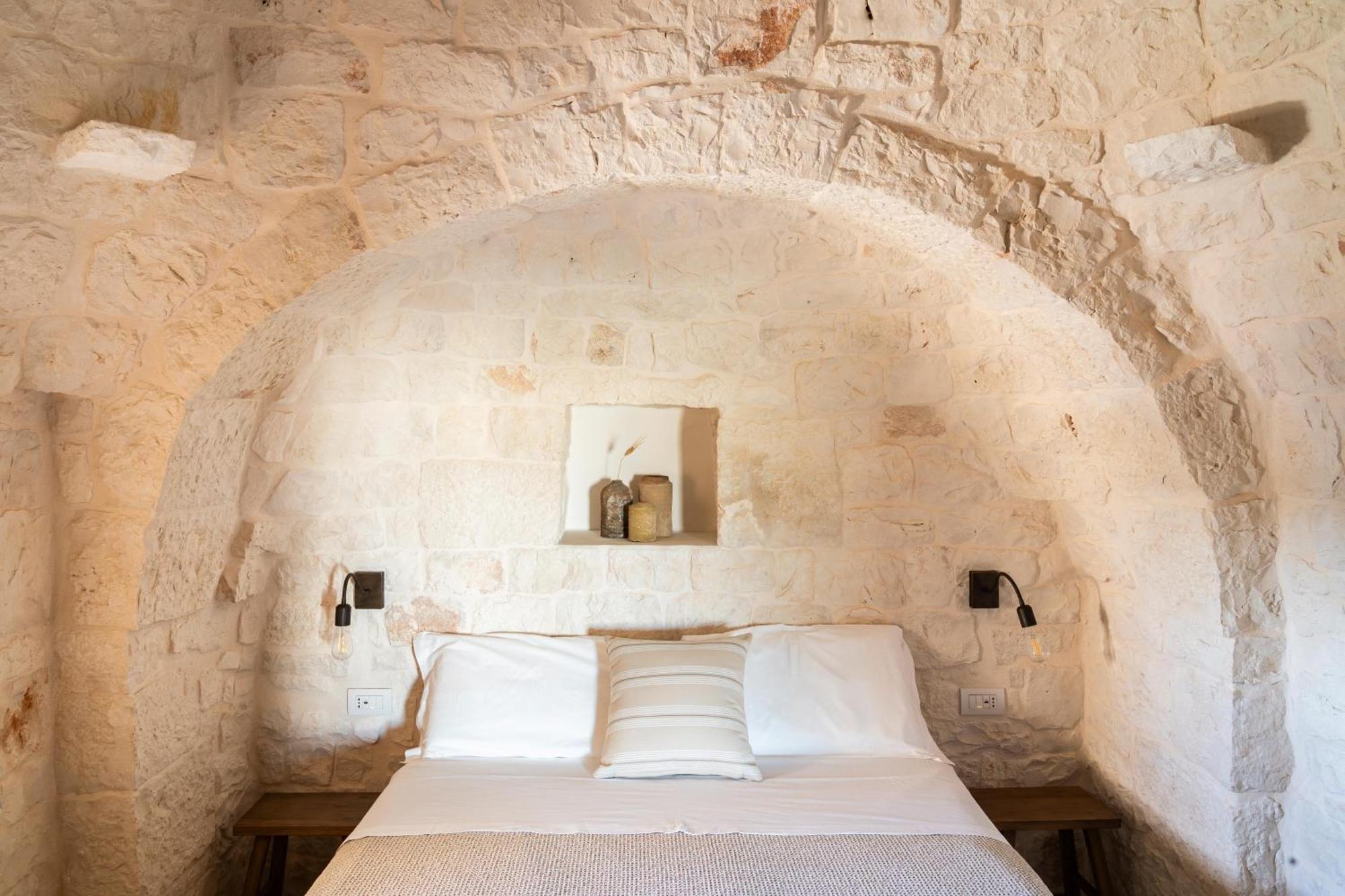 Trullo Jale - Boutique Apartments Ostuni Eksteriør bilde