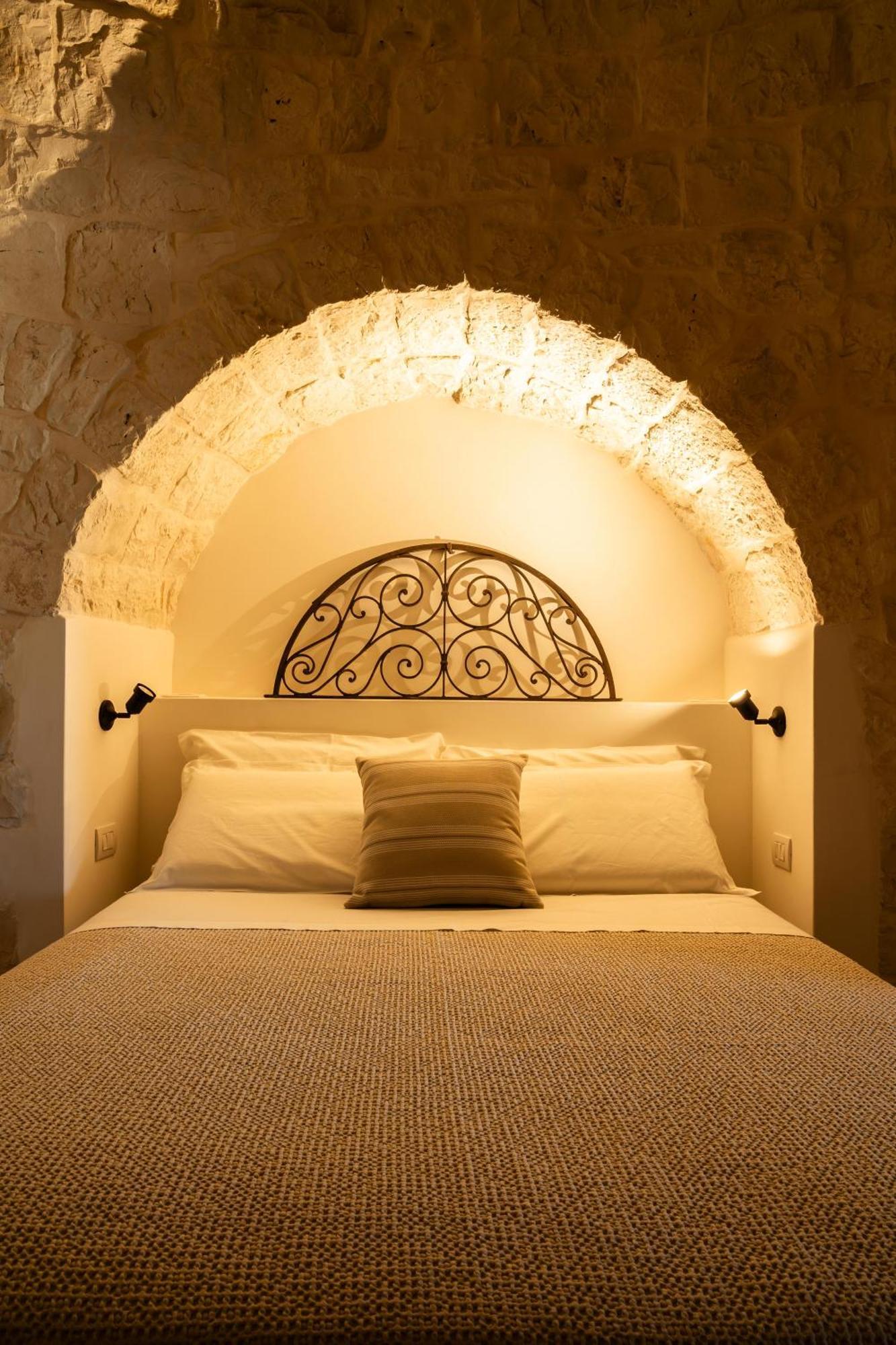 Trullo Jale - Boutique Apartments Ostuni Eksteriør bilde